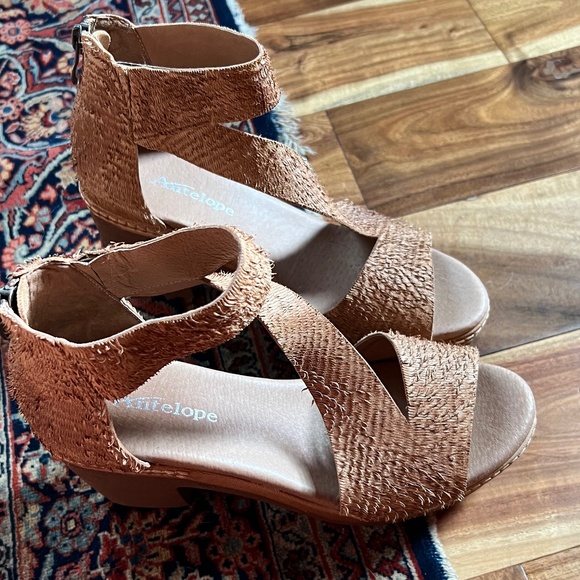 Antelope Lacie Heel Sandals - size 38 (7-7.5) - Picture 6 of 10